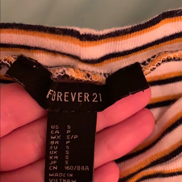 Cropped Stripped Tee - Picture 2 of 2